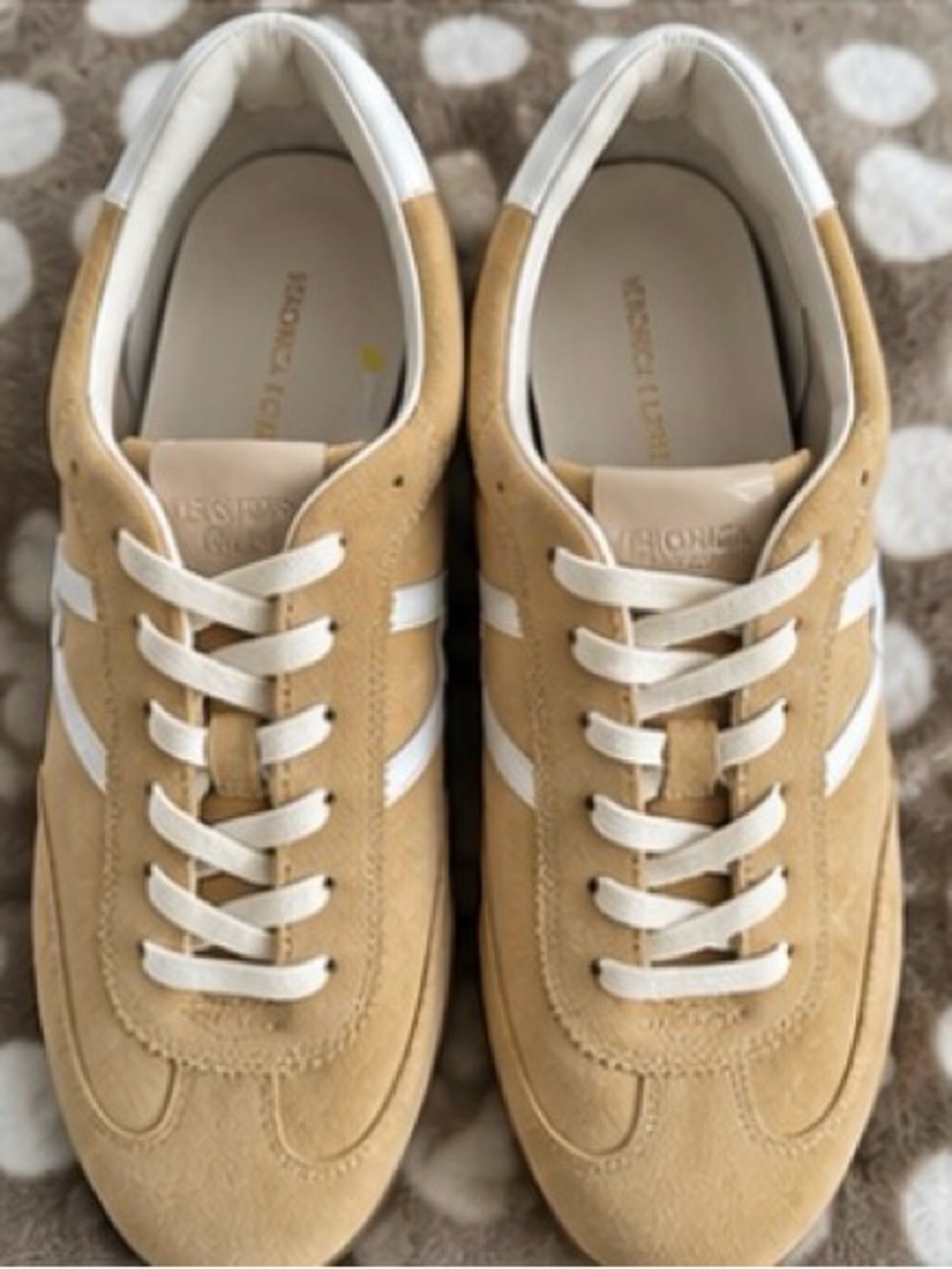 VERONICA BEARD
NATALIA SUEDE SNEAKER